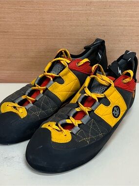 Evolv Trax XT-5 Rock Climbing Shoes Black Yellow Red Women's Size 10.5